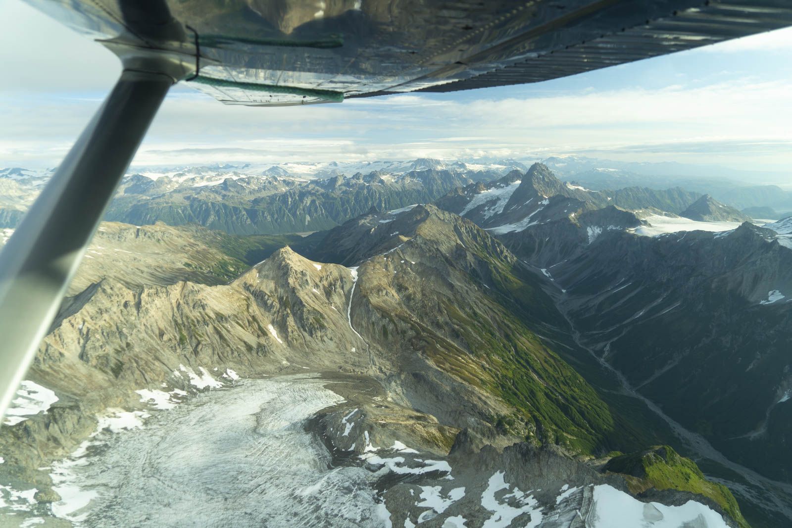 Flightseeing Lake Clark Pass 